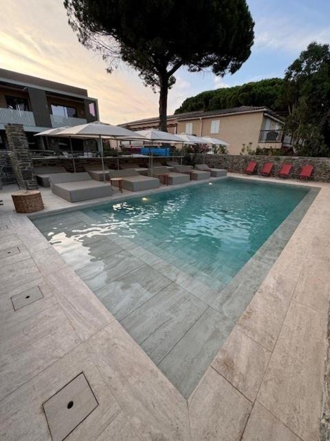 Hotel La Menado Cavalaire-sur-Mer Exterior photo